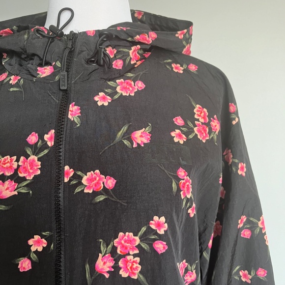 Victoria's Secret Pink Long Floral Bloom Cherry blossom Anorak Windbreaker Jacke - Picture 7 of 16